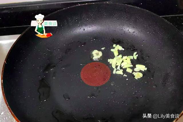 天冷，这素菜多做给孩子吃，不放肉也很香，简单又营养，儿子爱吃