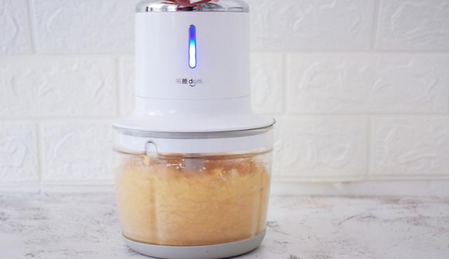 自己做的花生酱吃起来才放心，没有添加剂，用途多多，好吃健康