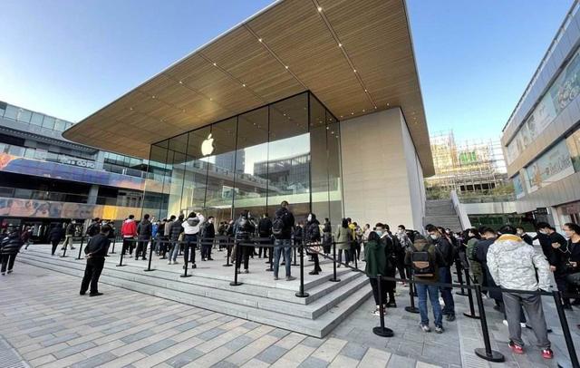 “翻车”持续上演！iPhone12陷入退货潮，库克：拒绝退货