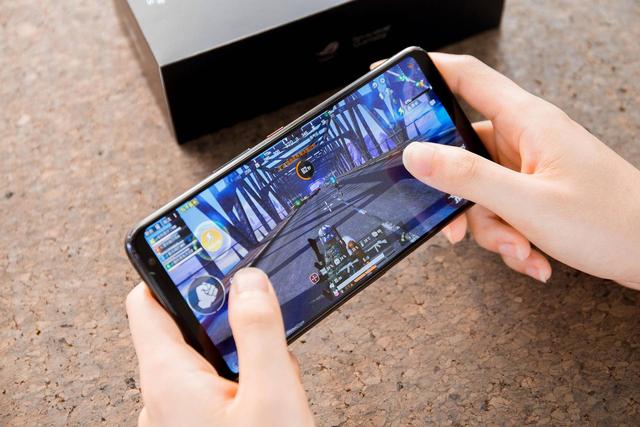 双十一ROG游戏手机3入手分享：免息福利“白送”的上分神器