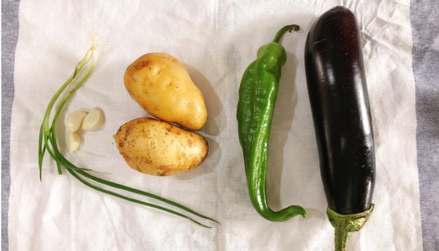 孩子个子长得慢，让孩子多吃此菜，10分钟出锅，比牛肉骨头强