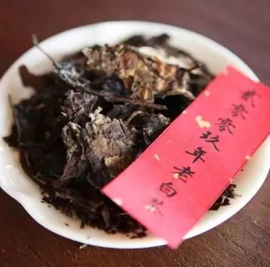 秋冬煮饮白茶必懂的 3个窍门，用水、“留根”、火候都要会掌握