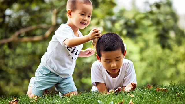 「超级宝妈」家长的“陪读”是为了孩子，但需知正确的陪读才能给孩子带来好处