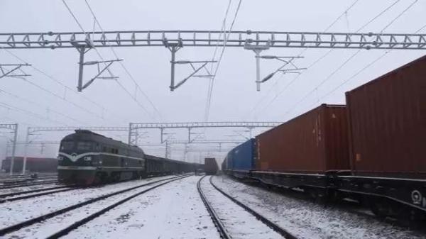 霍尔果斯|2020年霍尔果斯口岸进出口货运量居新疆首位