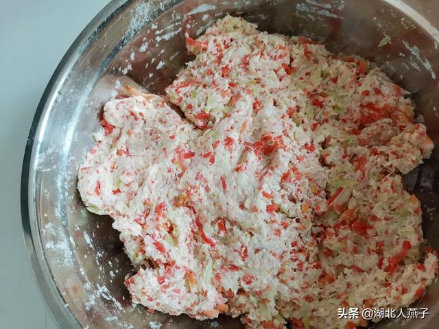 炸素萝卜丸子，加淀粉错了，正确做法在这里，不加一滴水酥脆鲜香