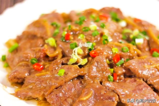 2包榨菜、1块牛肉，不炒不炖，这样做8分钟出锅，口感嫩滑