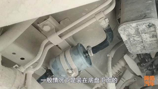 汽油滤芯多少公里换？4S建议两万公里换，相信你就输了