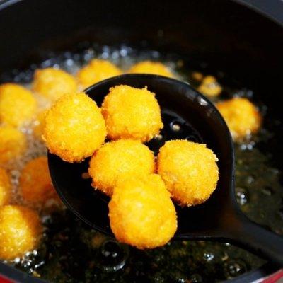 这#福气年夜菜#脆皮鸡肉丸连吃3天了！明天还想吃