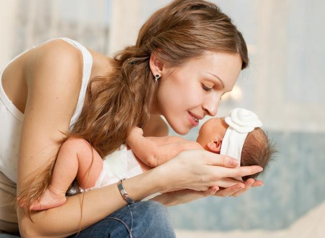 超级宝妈|新生儿出生多久能认识妈妈?答案你或许不知道,很暖心