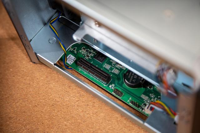 华硕品牌第一款NAS表现如何？华硕 AS6604T实测分享