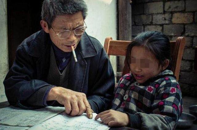 你的育儿经：没本事的父母，才会在孩子面前斤斤计较这“3件事”，害苦了孩子