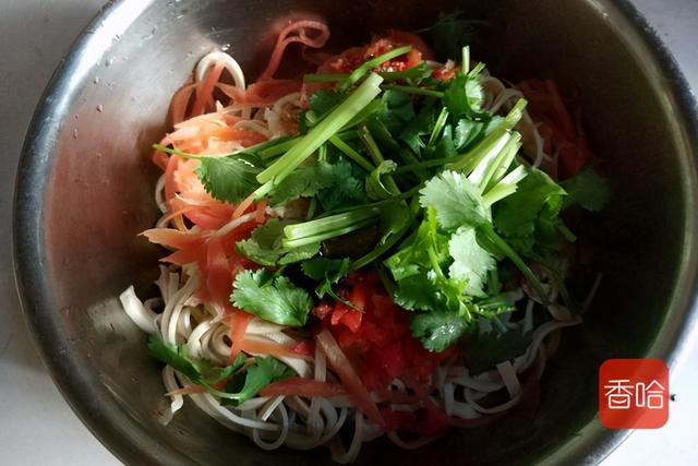 这菜卵磷脂是鸡蛋的6倍，补钙补锌又益智，连吃半个月都不腻