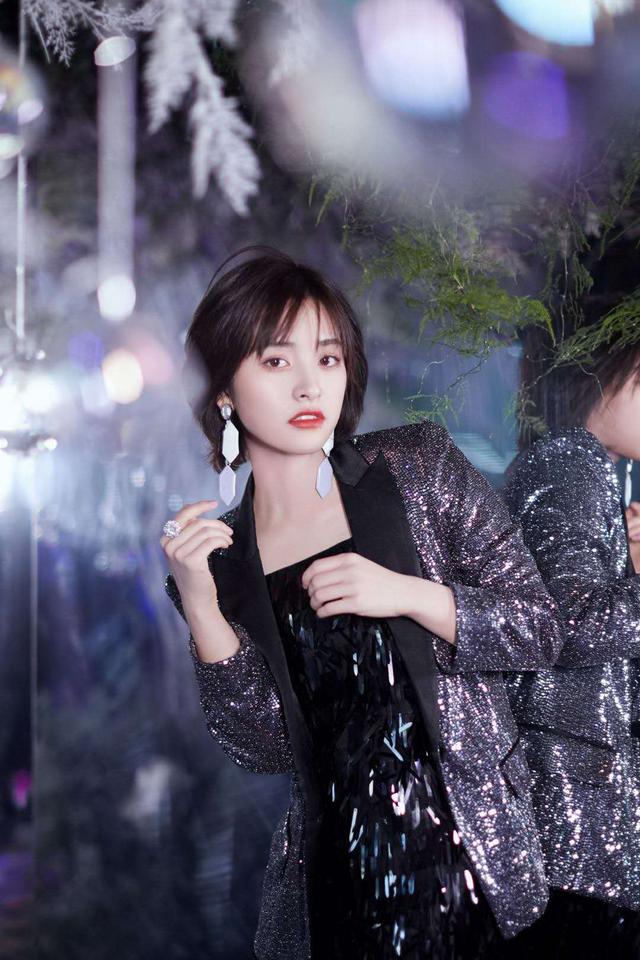 「时尚迪科」日系路线怎么走？“康康”沈月日常造型，教你轻松玩出小清新