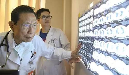 超级宝妈■“我想当一名医生”当孩子这样说时，你需要及时告诉他这四点
