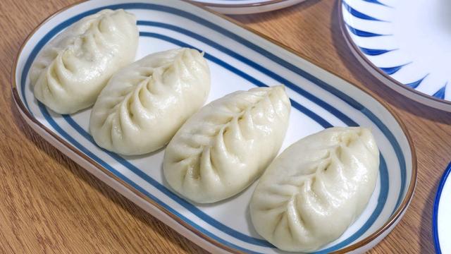 包子还是这种馅的最好吃，鲜美多汁皮薄馅大，比吃肉还香，吃不腻