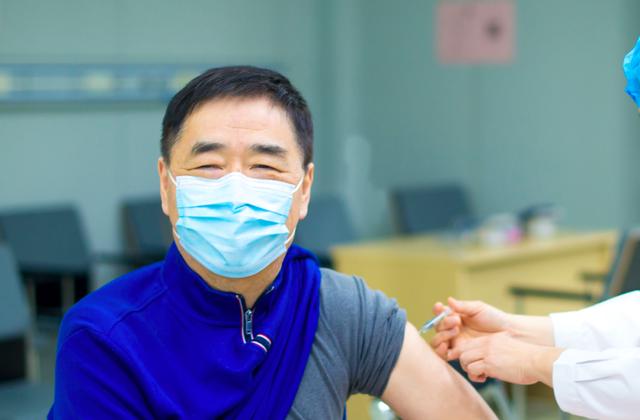 接种|“我已打疫苗，有效性很好！”宁光院士：4月中旬瑞金医院实现全员“应种尽种”