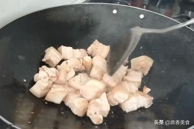 冬笋焖肉，别直接下锅焖，用上这1小妙招，脆嫩爽口2不误，解馋