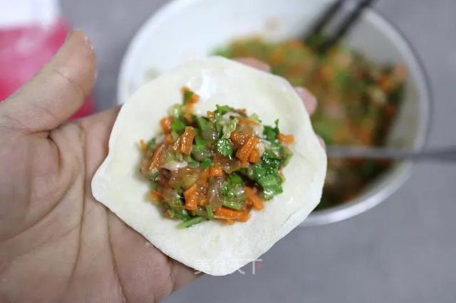 胡萝卜这样做，香嫩可口，好吃又好看！再也不怕熊孩子挑食了