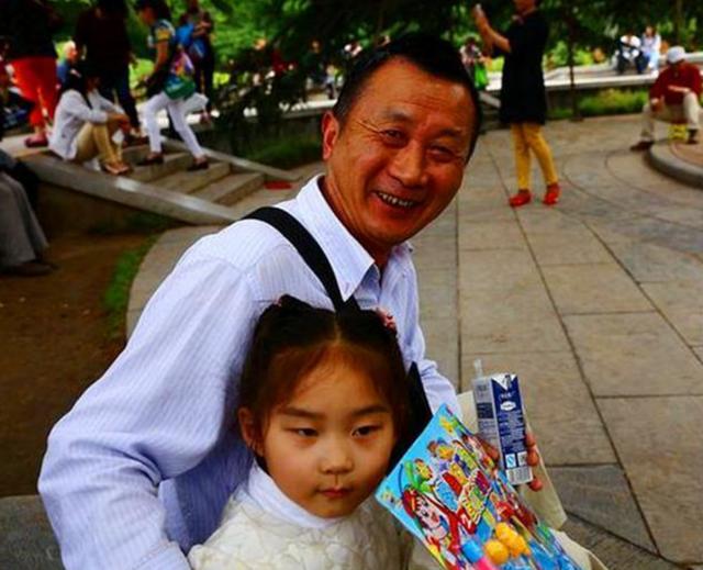 【超级宝妈】“隔辈亲”偏心到什么程度？引网友热议：我家娃2岁资产就比我多