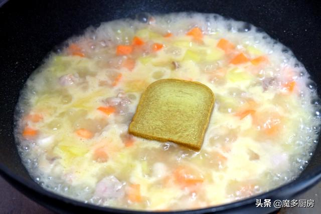 圣诞节专属咖喱饭，造型有趣简单易做，带着孩子一起做吧