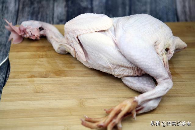 烧鸡块炖鸡汤，千万别焯水，大厨教你“2放1不放”，比饭店还香