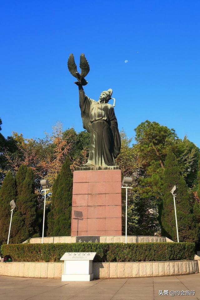 趣旅游▲五一小长假去武汉东湖绿道骑行，在百花与山水间探秘江城绮丽之春