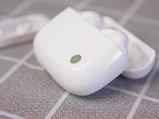 小米智米又来搅局，主动降噪蓝牙耳机被压到399，还带无线充电