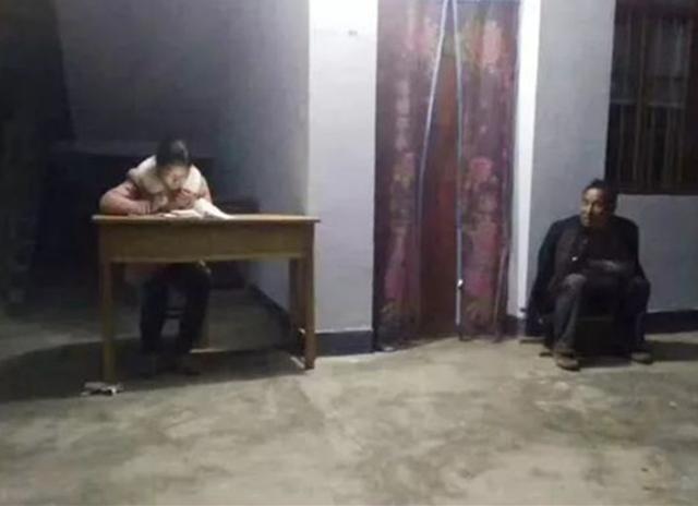 超级宝妈|宝爸因被人蹭网，怒改wifi密码，邻居家孩子留的纸条，令人动容