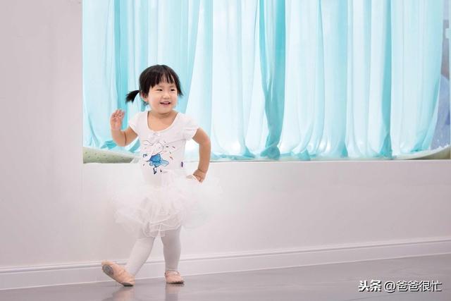 『超级宝妈』宝宝学会跳跃运动的3大好处，要让孩子更聪明，请家长做好这3点