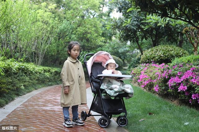 超级宝妈▲二胎家庭里的“承让”是多少大宝的痛?妈妈:孩子我们错了