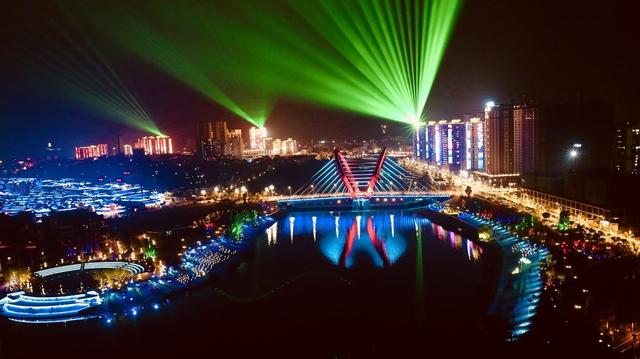 #约吗旅行#广州出发2小时到达,两天玩转荔波大小七孔,白领周末任性游攻略