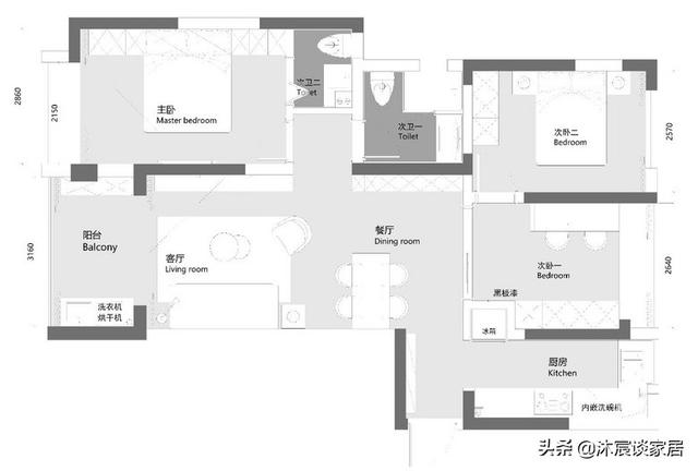 她家大平顶，石膏线都不装，刷成乳胶漆后室内简约极致，真心喜欢