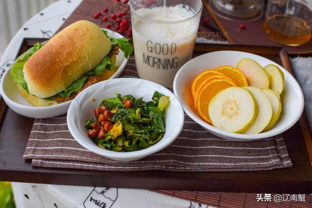 三步做出喷香弹牙的早餐肉饼，连吃一周也不会烦