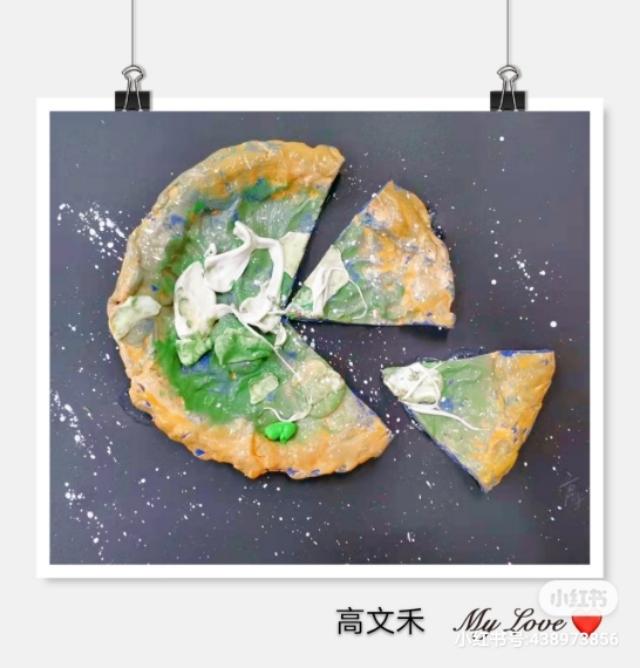 #你的育儿经#看到就想吃的美味披萨,是幼儿园宝宝们的绘画作品