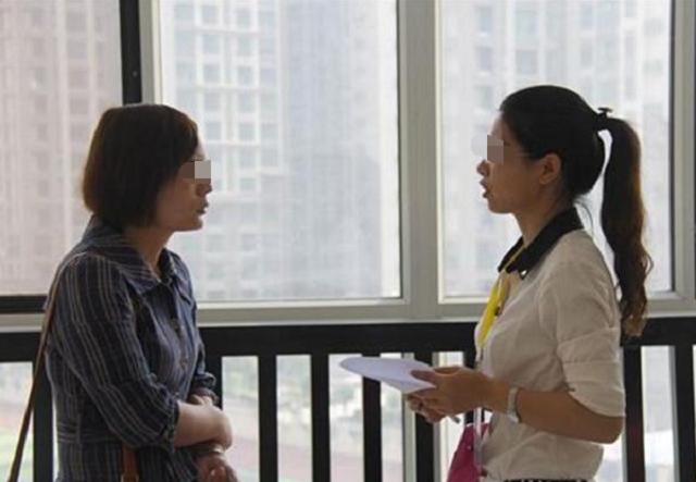 超级宝妈▲幼儿园发“家庭经济表”，宝妈一顿填写后，老师连夜敲响家门