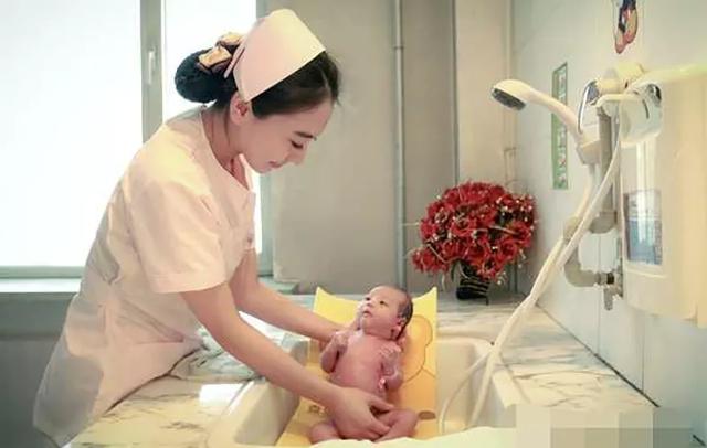 「超级宝妈」「科普」早产儿,该如何科学喂养