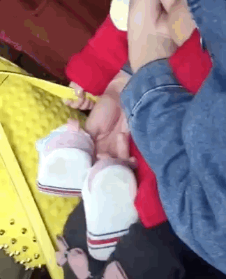 「暖先生格调」3岁女儿偷拍照流出，微信群全炸了：你怎么把孩子教成这样了？
