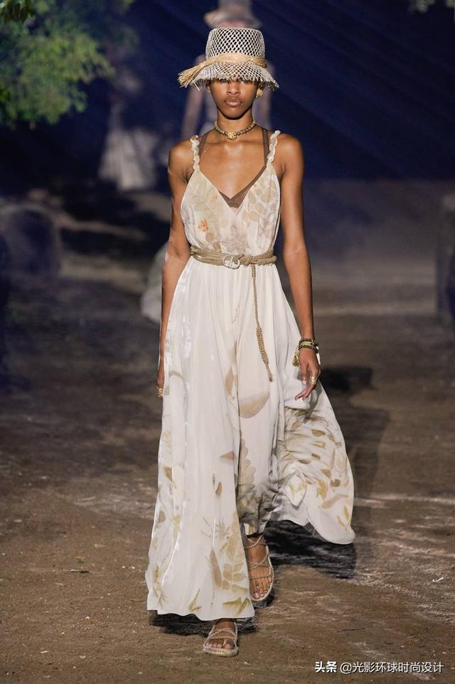 最时尚Christian Dior 2020春夏系列-贴近自然的森林秀