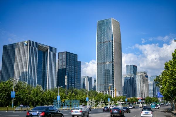 经济|复盘济南“万亿成长史”，我们看到了什么