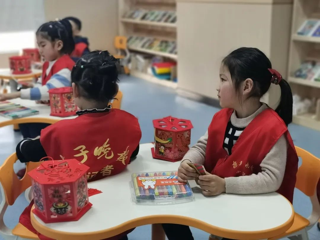 绳子|【活动回顾】迎春节，做灯笼！亲子手工DIY
