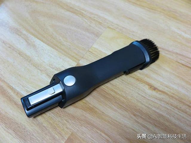 小巧轻便 一吸即净 吉米小轻杆P7无线吸尘器 上手体验