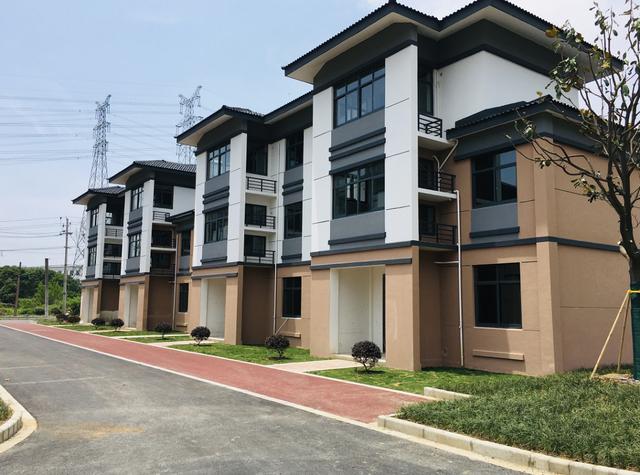 联排小别墅?不!是惠山农村翻建房