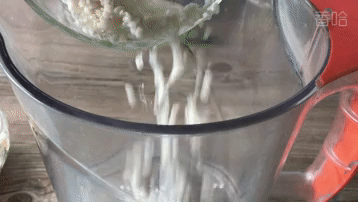 冬天牛奶豆浆靠边站，做碗“花生酪”，滑顺滋润女人多喝