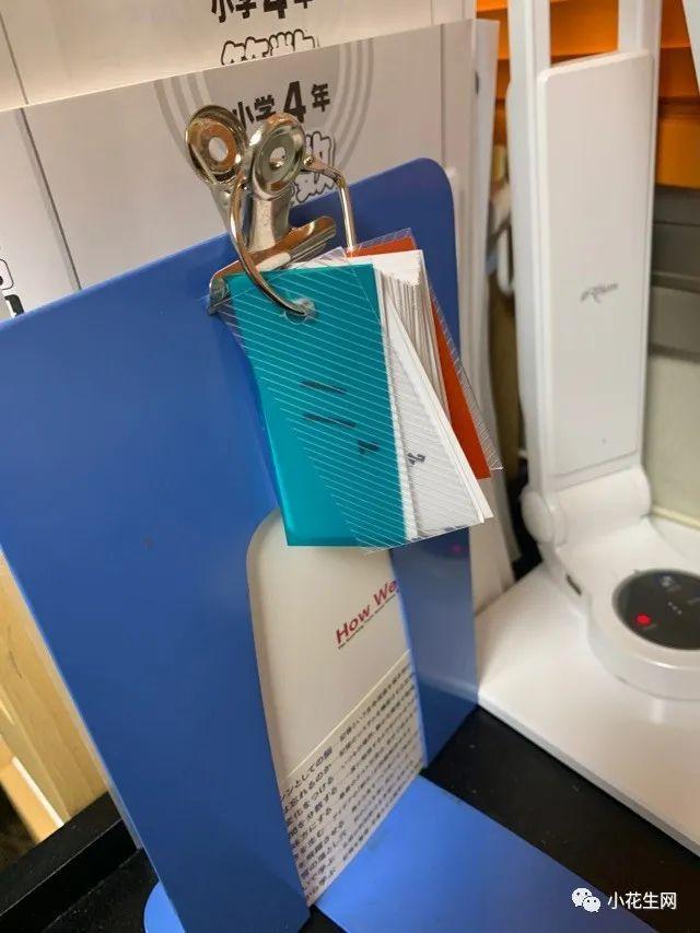 孩子|三个妈妈给娃精心布置“书桌区”，好多“鸡娃小心机”