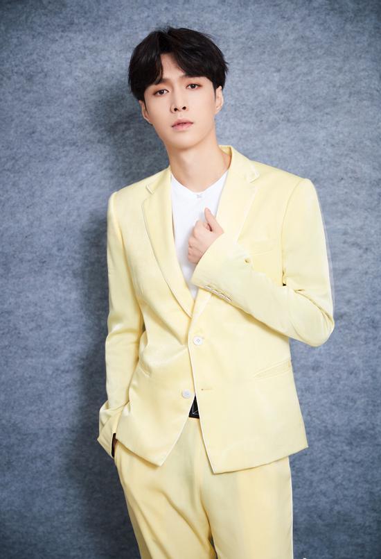 张艺兴新戏《落花时节》官宣 挑战双面人生引期待东北网