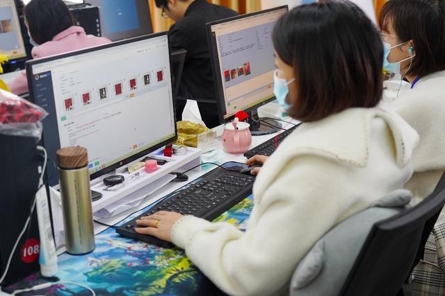 从“留守妇女”到“家中顶梁柱”，她们有了新职业