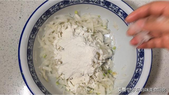 入冬后要多吃白萝卜，教你好吃新吃法，用料简单味道足，太香了