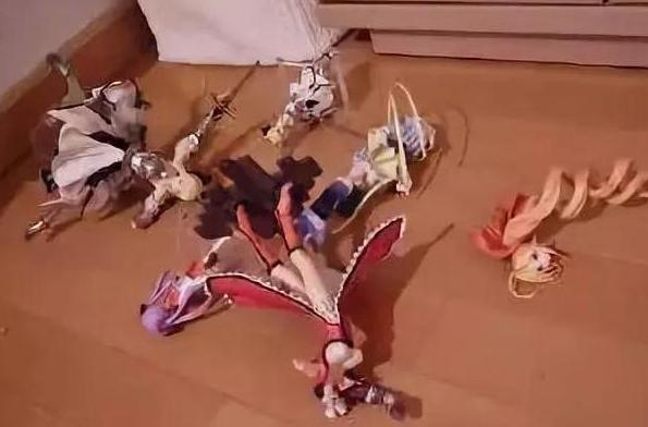 超级宝妈：“就这塑料玩具，还讹钱？”熊孩子弄坏10万手办，父母耍赖拒赔偿