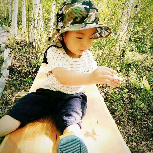 天使宝贝：好看不代表实用，这3种衣服对“幼儿园小朋友”来说，可能有伤害