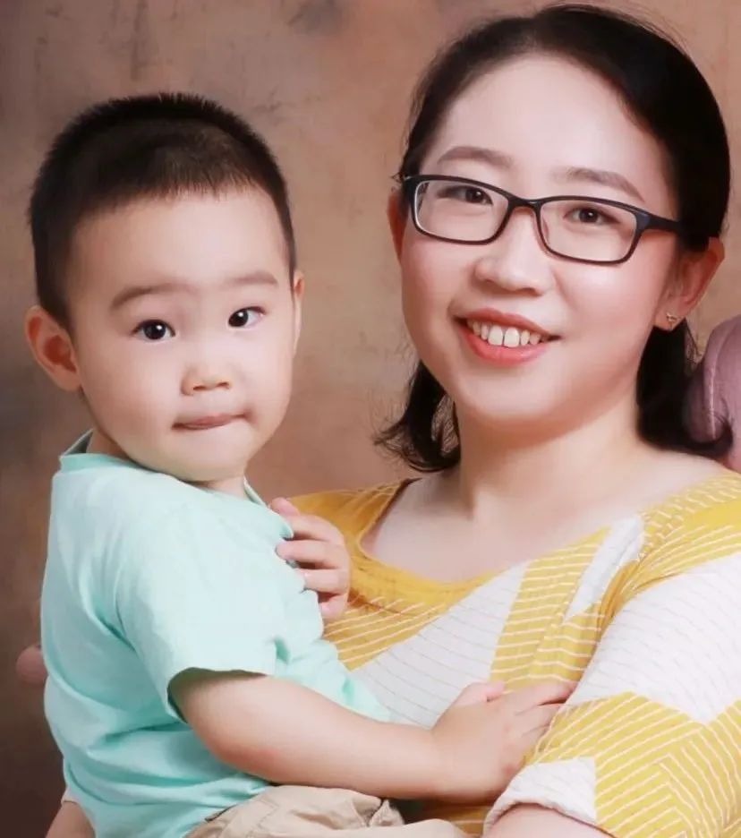 细雨微凉@?母乳喂养到两岁，父母威胁我再不断奶就不来我家！